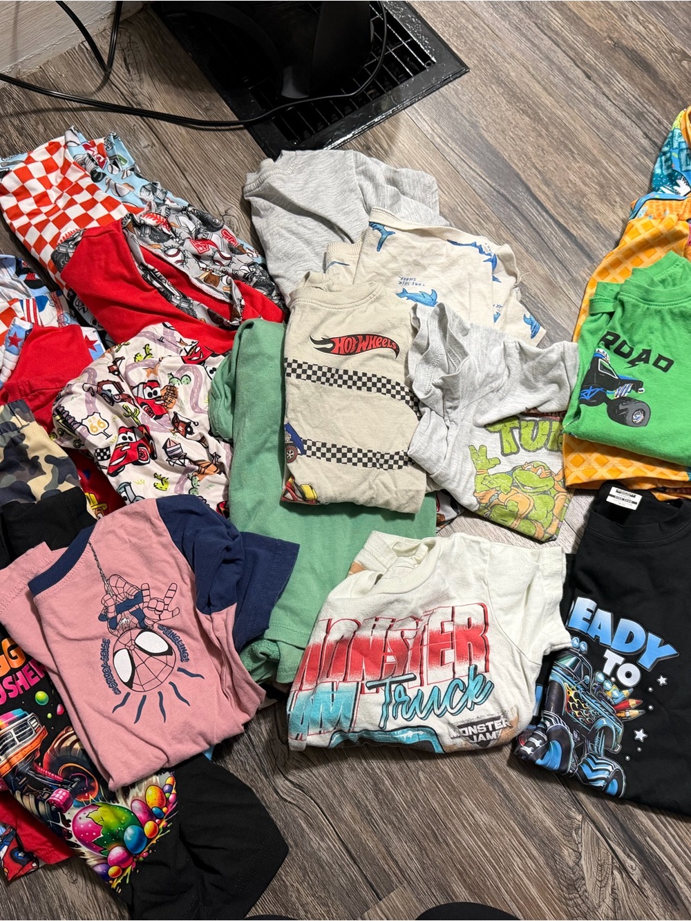 Kids Graphic summer lot